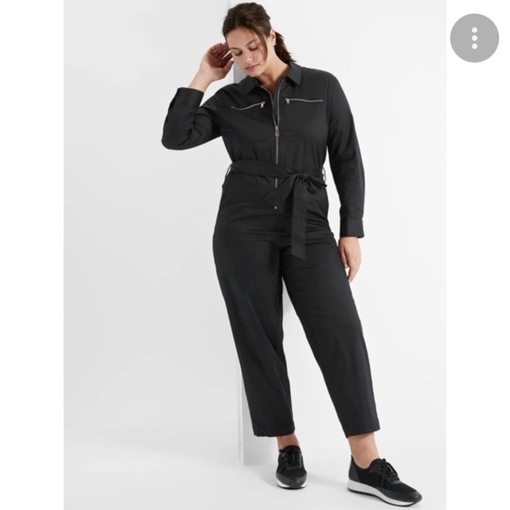 Banana Republic Standard Wrinkle Resistant Military Jumpsuit NWT.